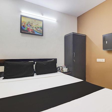 Oyo Flagship Lotus Guest Grand Inn Hyderabad Esterno foto